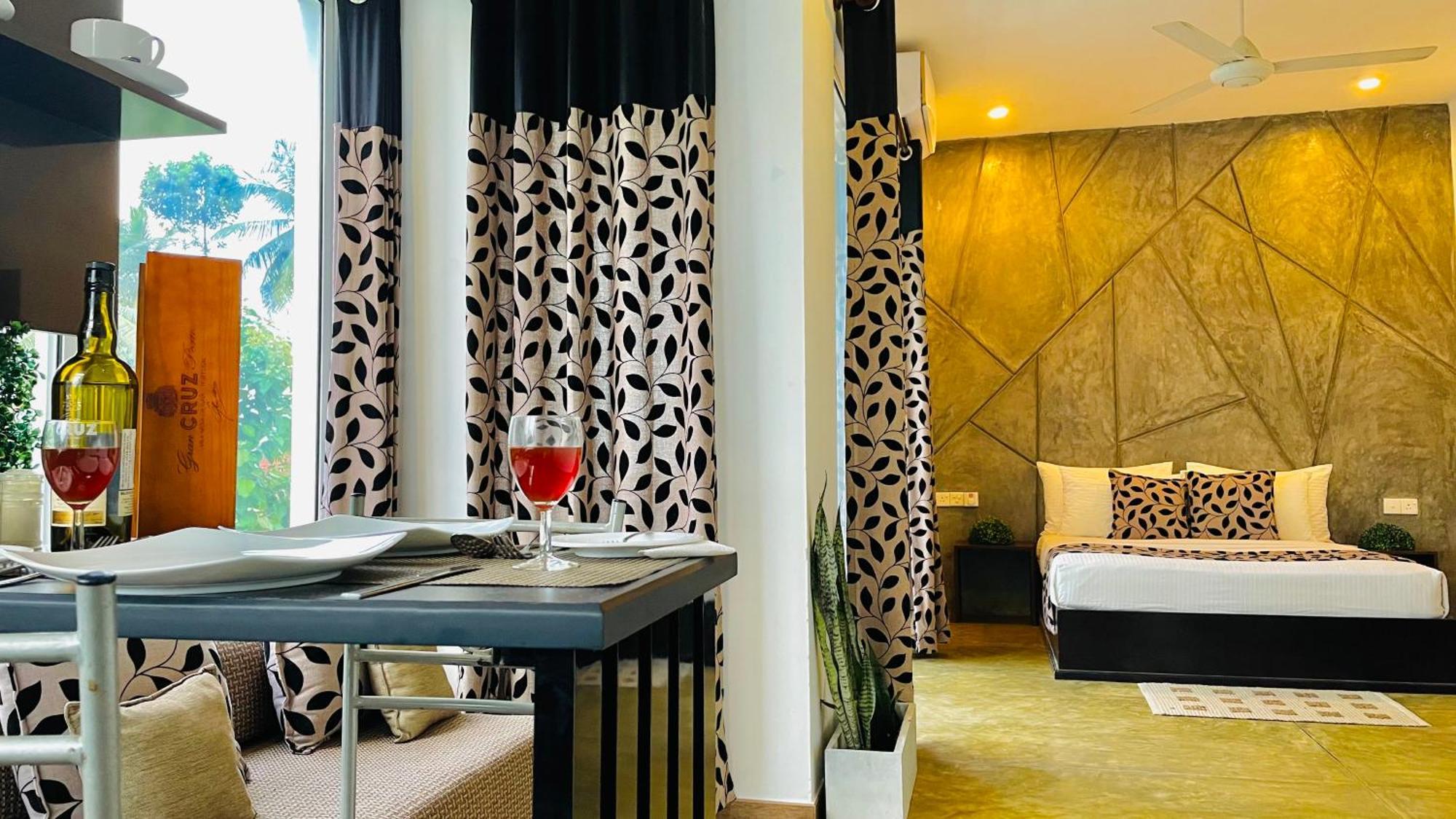 8 Plus Motels 尼甘布 外观 照片