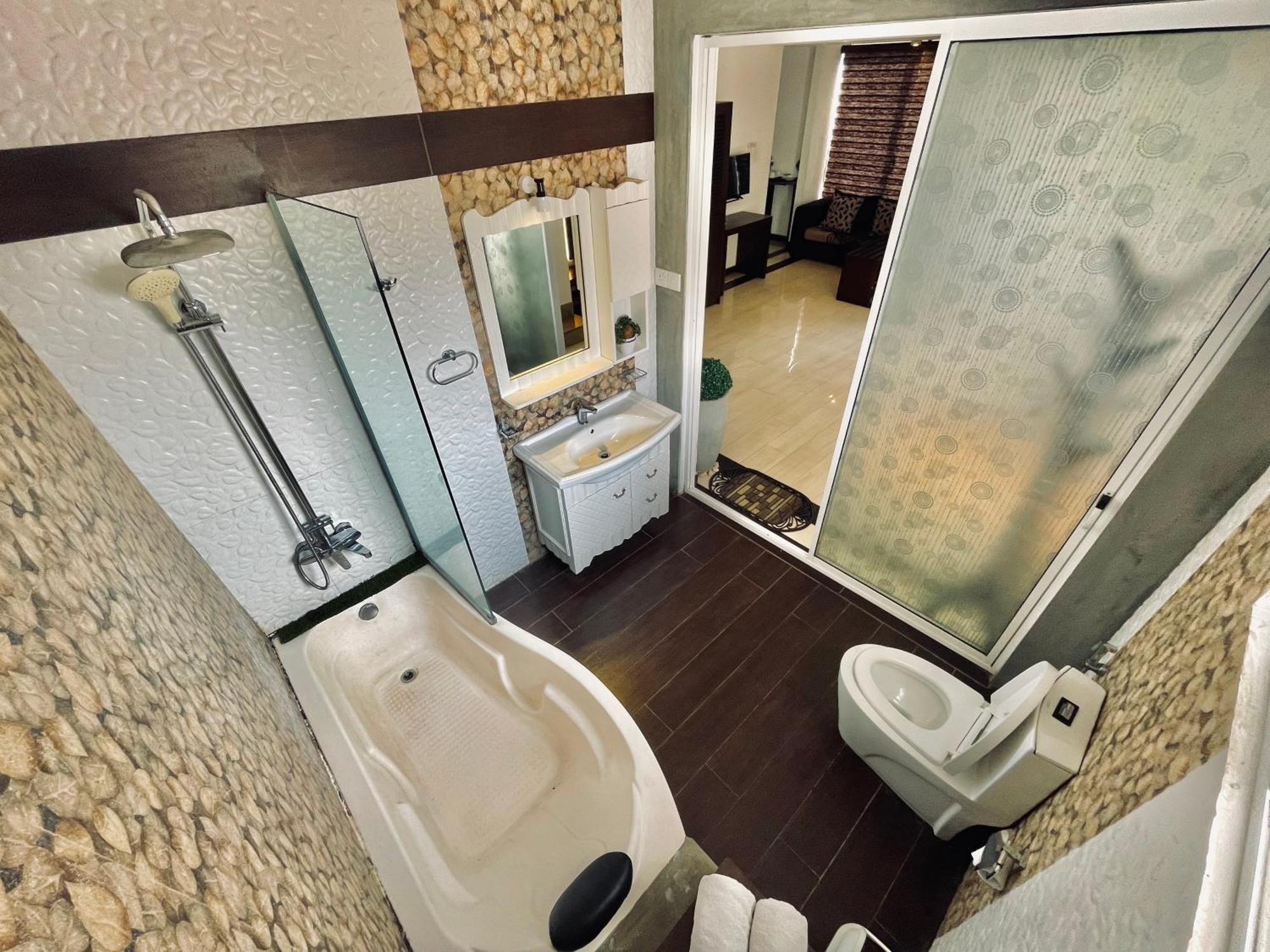 8 Plus Motels 尼甘布 外观 照片